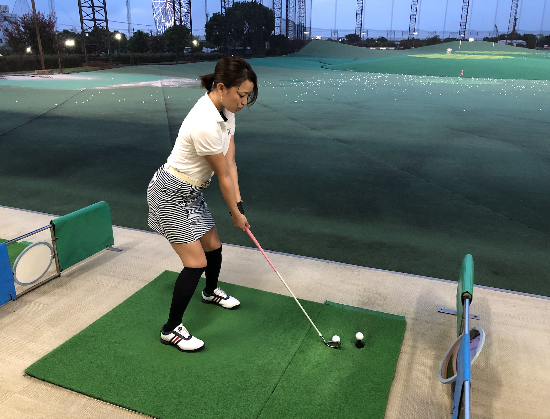美人ゴルフ女子特集vol 3 初心者だけどゴルフ大好き四元江里香さんの練習について行ってみました Gridge グリッジ ゴルフ の楽しさをすべての人に